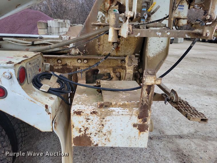 image for item NO9790 2006 International Paystar 5500i ready mix truck