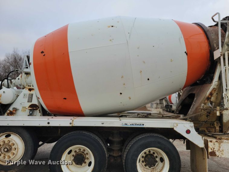 image for item NO9790 2006 International Paystar 5500i ready mix truck