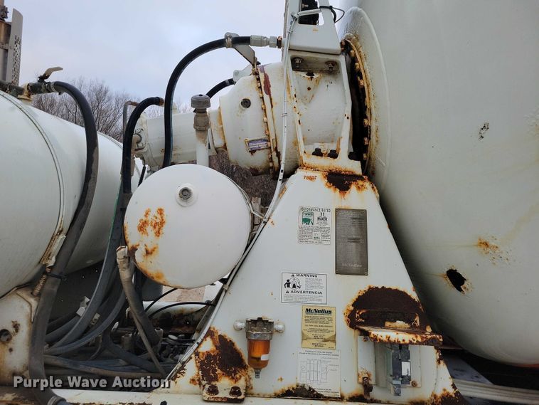 image for item NO9790 2006 International Paystar 5500i ready mix truck