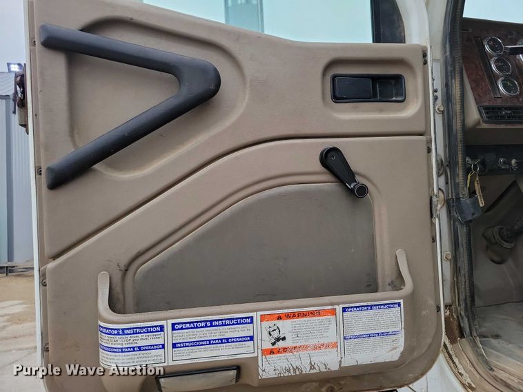 image for item NO9790 2006 International Paystar 5500i ready mix truck