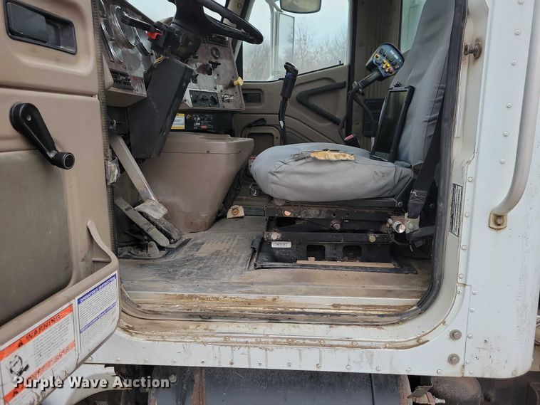 image for item NO9790 2006 International Paystar 5500i ready mix truck