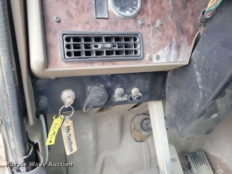 image for item NO9790 2006 International Paystar 5500i ready mix truck