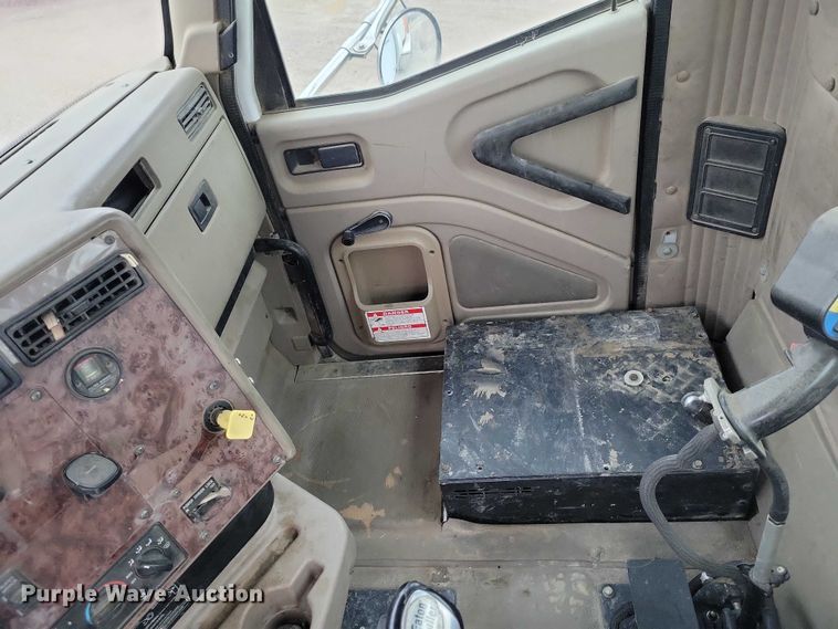 image for item NO9790 2006 International Paystar 5500i ready mix truck