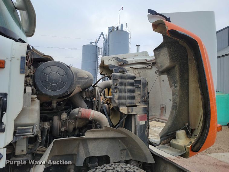 image for item NO9790 2006 International Paystar 5500i ready mix truck