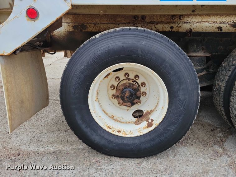 image for item NO9790 2006 International Paystar 5500i ready mix truck