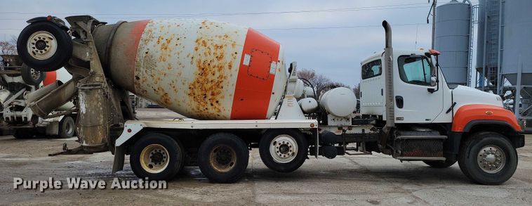 image for item NO9791 2014 Freightliner 114SD ready mix truck