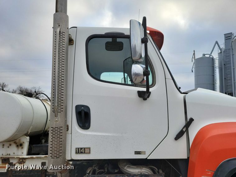 image for item NO9791 2014 Freightliner 114SD ready mix truck