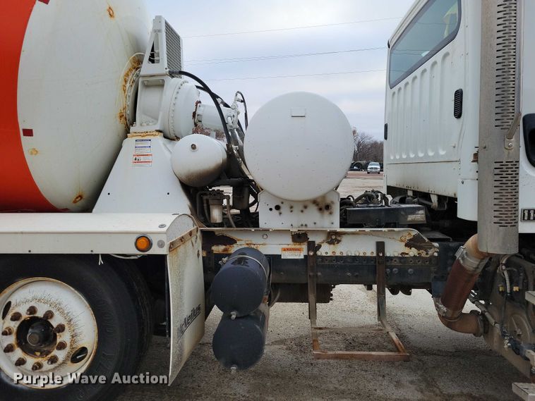 image for item NO9791 2014 Freightliner 114SD ready mix truck