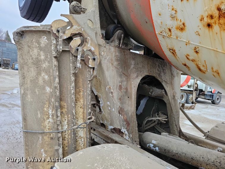 image for item NO9791 2014 Freightliner 114SD ready mix truck