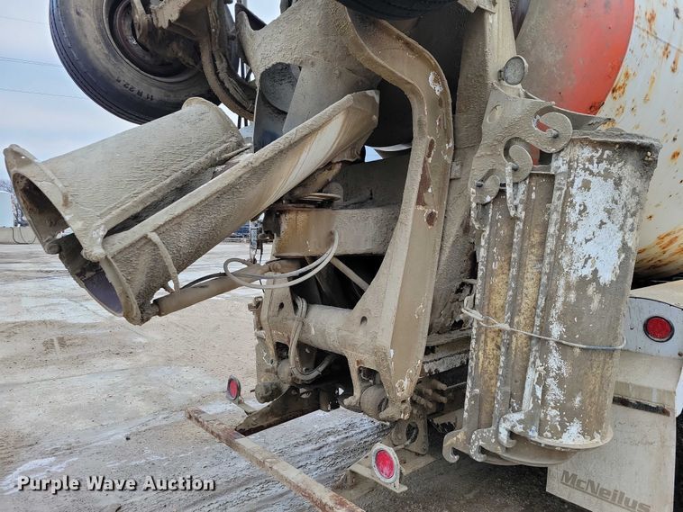 image for item NO9791 2014 Freightliner 114SD ready mix truck