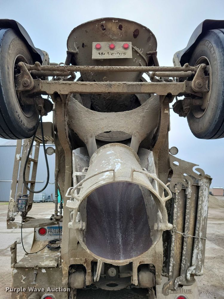 image for item NO9791 2014 Freightliner 114SD ready mix truck