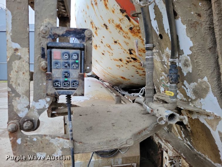 image for item NO9791 2014 Freightliner 114SD ready mix truck