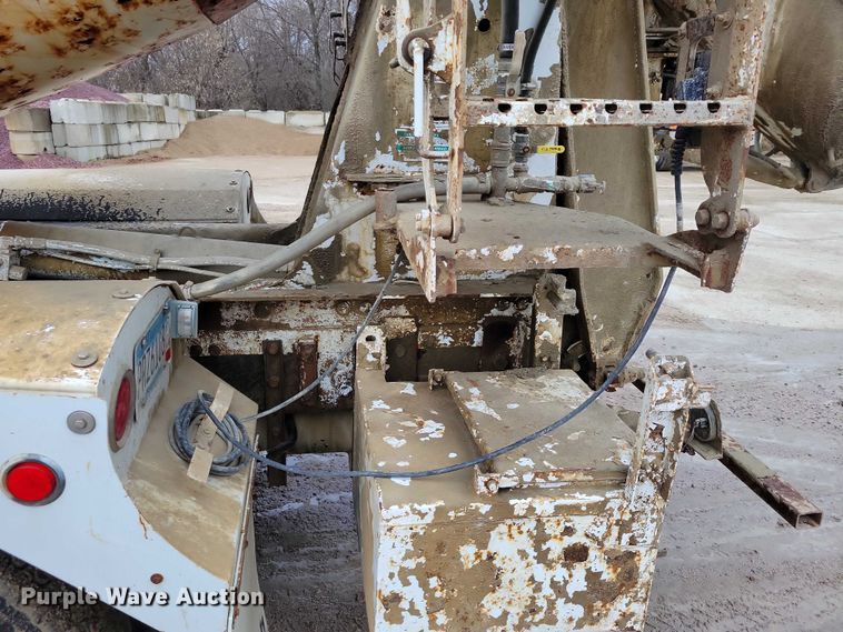 image for item NO9791 2014 Freightliner 114SD ready mix truck