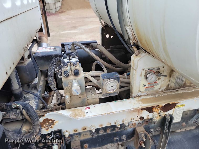 image for item NO9791 2014 Freightliner 114SD ready mix truck