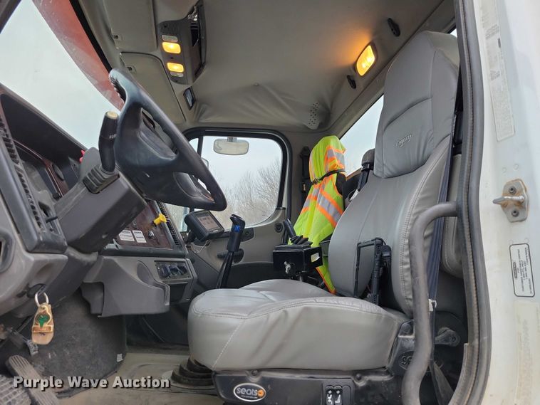 image for item NO9791 2014 Freightliner 114SD ready mix truck