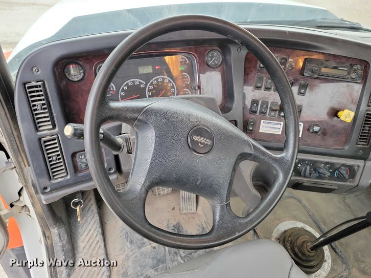 image for item NO9791 2014 Freightliner 114SD ready mix truck