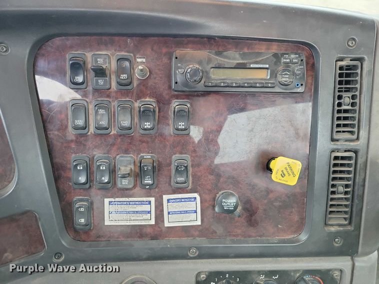 image for item NO9791 2014 Freightliner 114SD ready mix truck