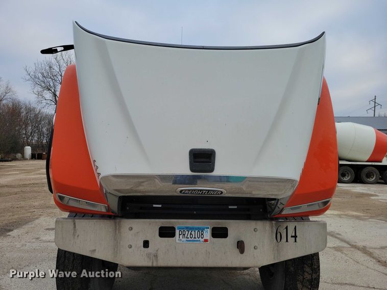 image for item NO9791 2014 Freightliner 114SD ready mix truck