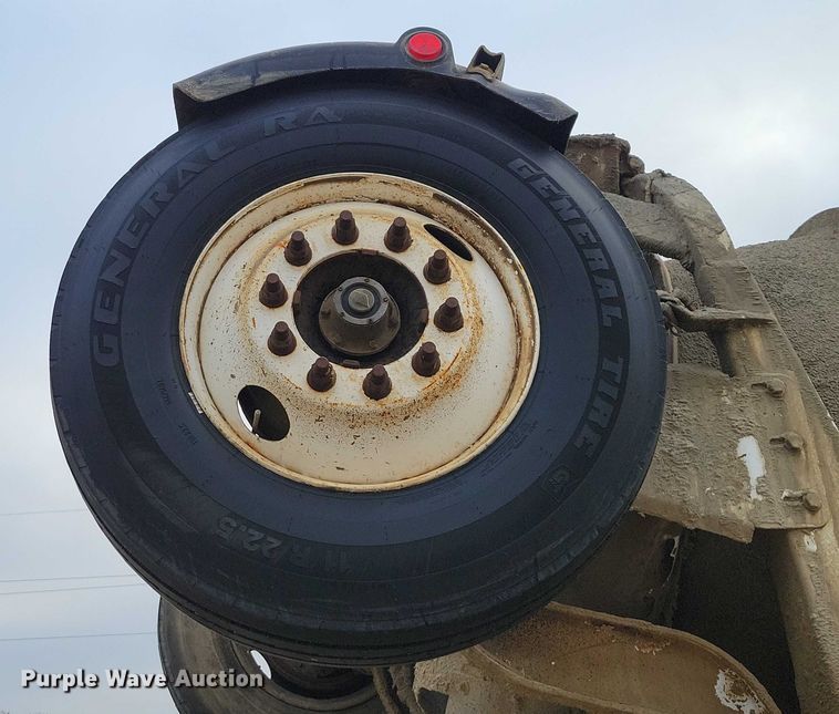 image for item NO9791 2014 Freightliner 114SD ready mix truck