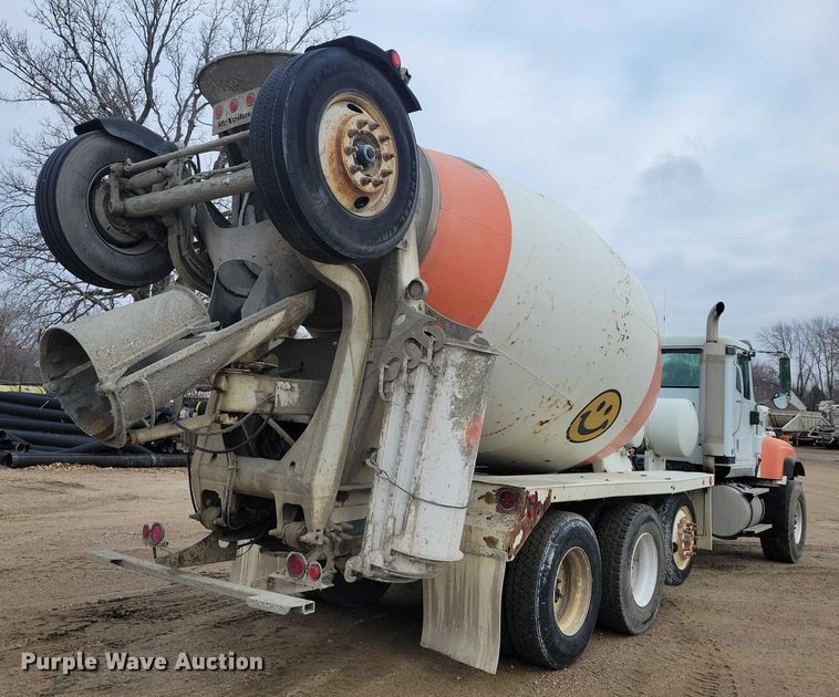 image for item NO9792 2007 International Paystar 5000 ready mix truck