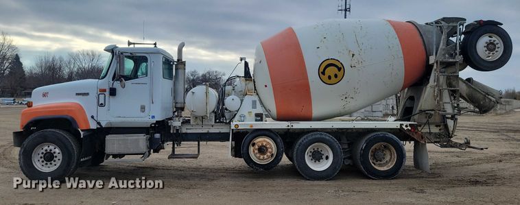 image for item NO9792 2007 International Paystar 5000 ready mix truck
