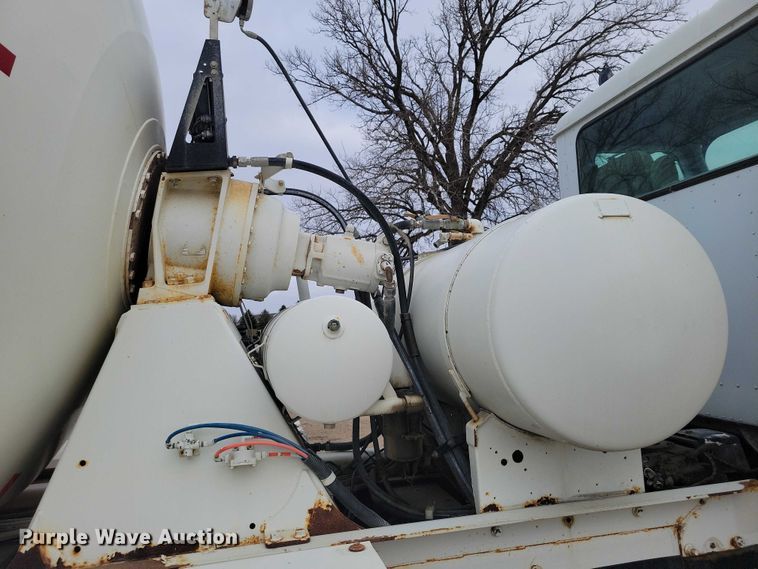 image for item NO9792 2007 International Paystar 5000 ready mix truck