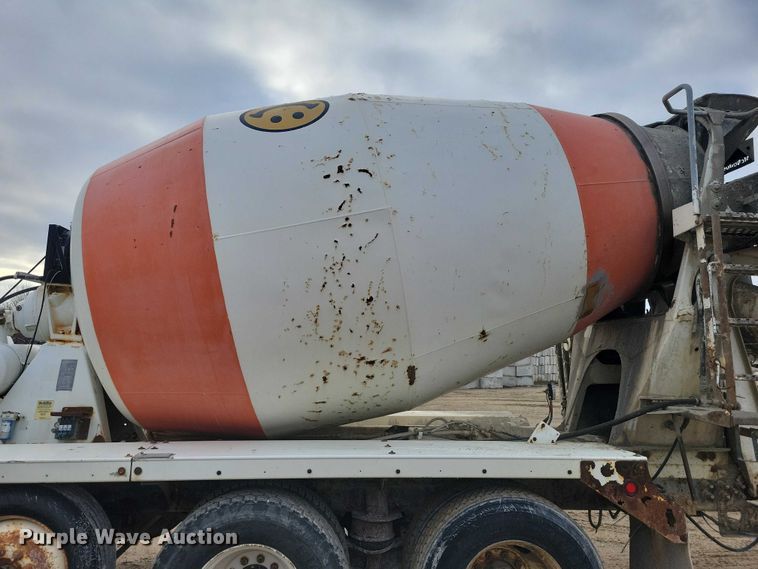 image for item NO9792 2007 International Paystar 5000 ready mix truck