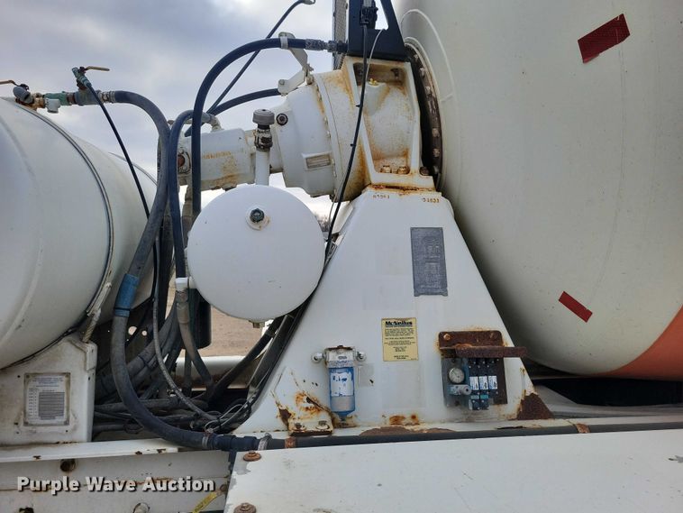 image for item NO9792 2007 International Paystar 5000 ready mix truck