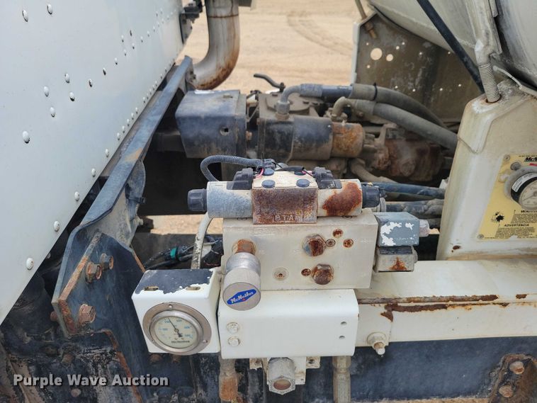 image for item NO9792 2007 International Paystar 5000 ready mix truck