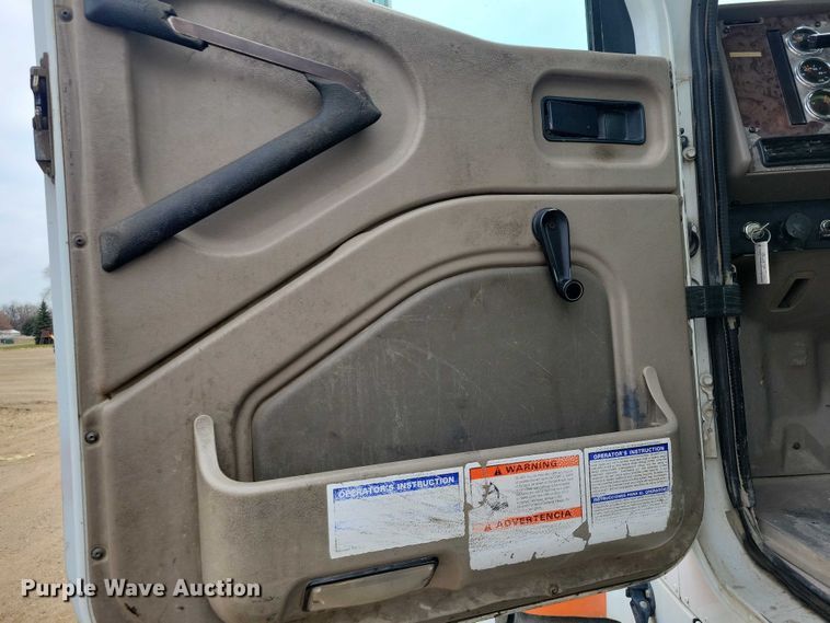 image for item NO9792 2007 International Paystar 5000 ready mix truck