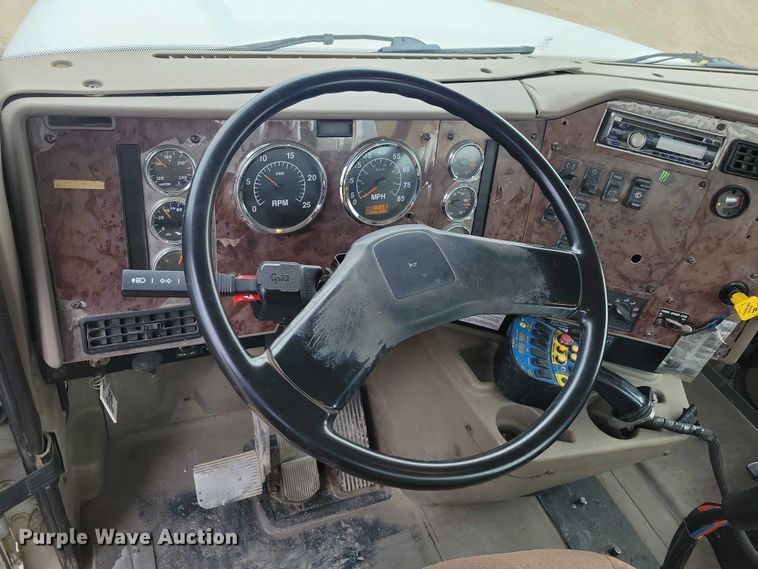 image for item NO9792 2007 International Paystar 5000 ready mix truck