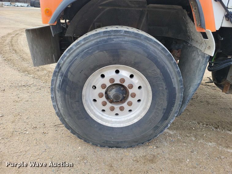 image for item NO9792 2007 International Paystar 5000 ready mix truck