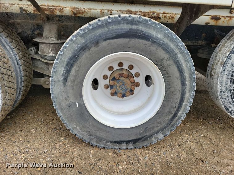 image for item NO9792 2007 International Paystar 5000 ready mix truck