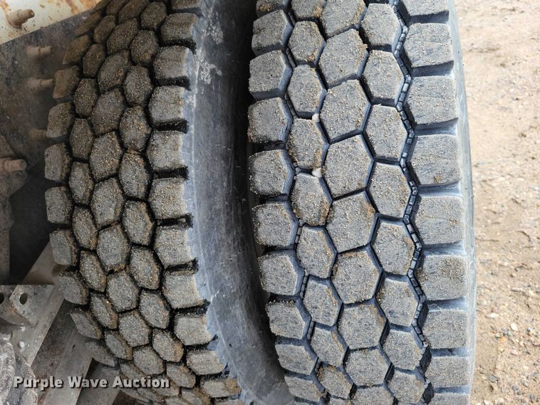 image for item NO9792 2007 International Paystar 5000 ready mix truck