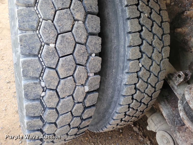 image for item NO9792 2007 International Paystar 5000 ready mix truck