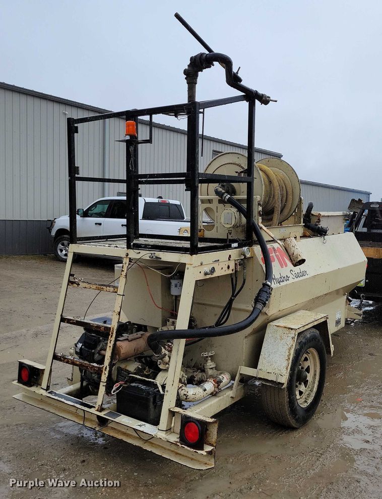 image for item NO9802 Finn T60T II hydroseeder