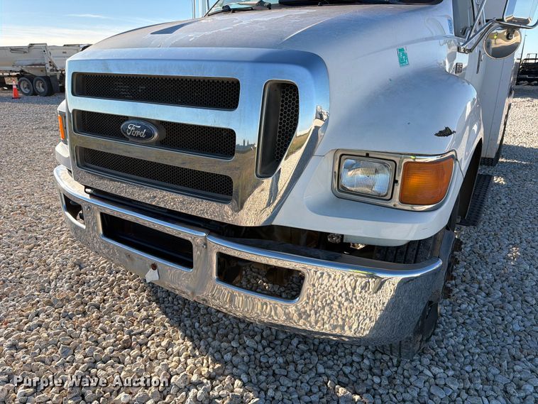 image for item YA1480 2010 Ford F750 Super Duty chipper truck