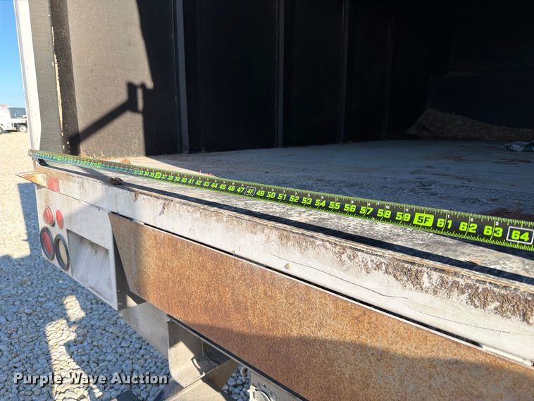 image for item YA1480 2010 Ford F750 Super Duty chipper truck