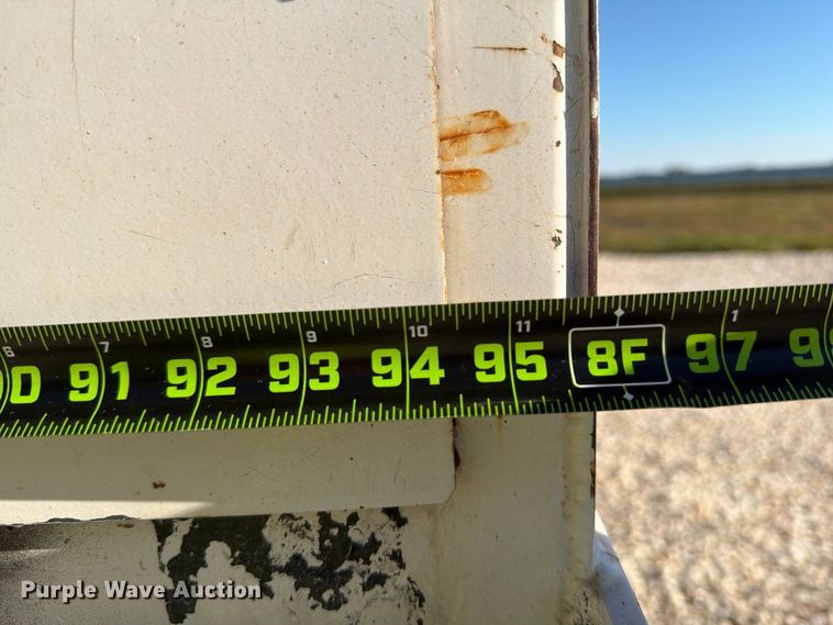 image for item YA1480 2010 Ford F750 Super Duty chipper truck