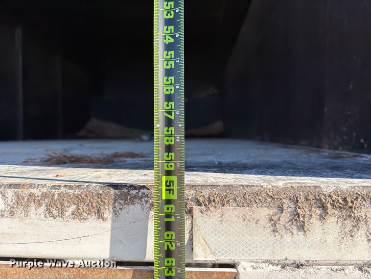 image for item YA1480 2010 Ford F750 Super Duty chipper truck