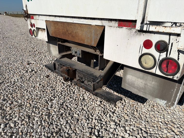 image for item YA1480 2010 Ford F750 Super Duty chipper truck