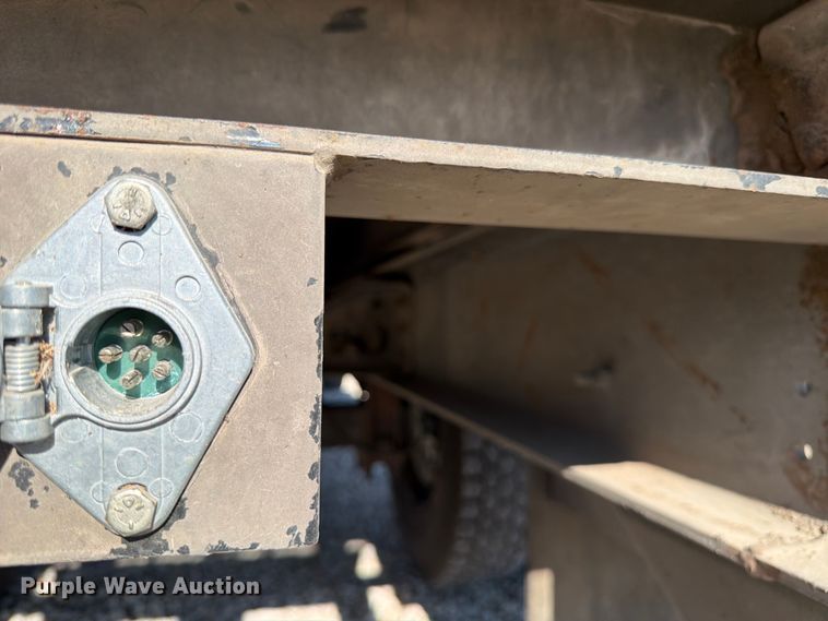 image for item YA1480 2010 Ford F750 Super Duty chipper truck