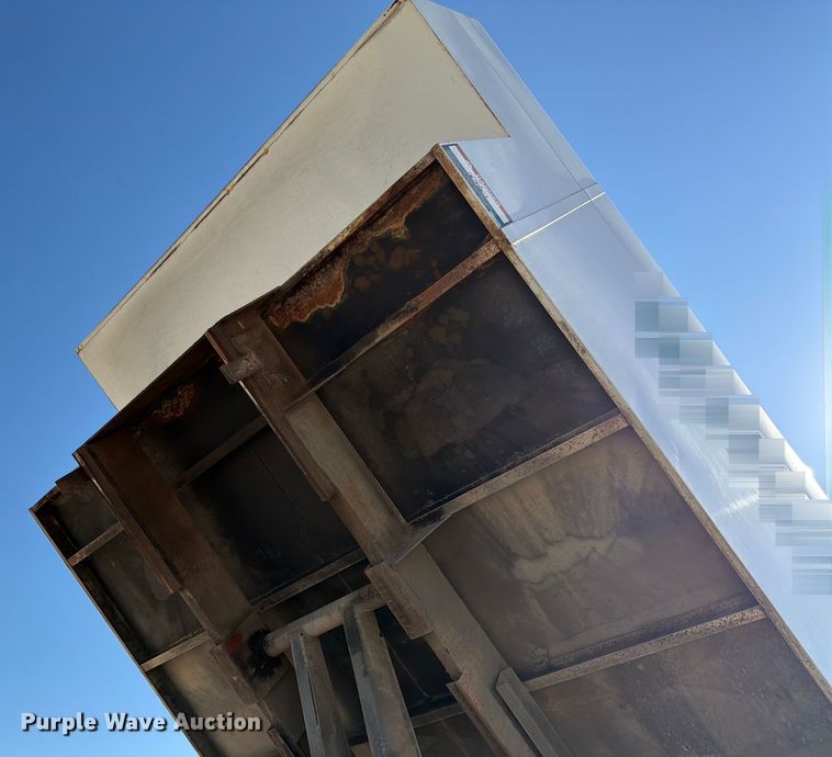 image for item YA1480 2010 Ford F750 Super Duty chipper truck