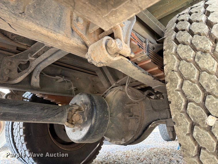 image for item YA1480 2010 Ford F750 Super Duty chipper truck