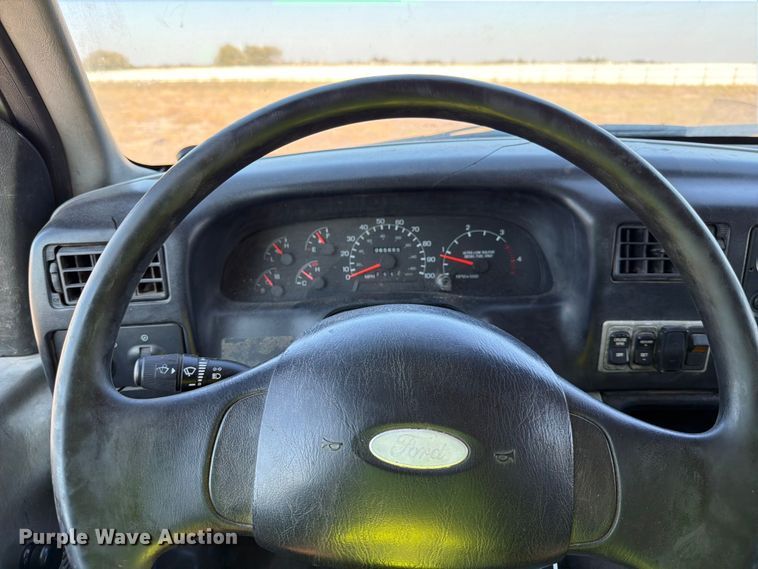 image for item YA1480 2010 Ford F750 Super Duty chipper truck