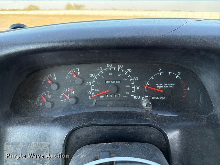 image for item YA1480 2010 Ford F750 Super Duty chipper truck