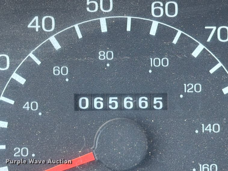 image for item YA1480 2010 Ford F750 Super Duty chipper truck