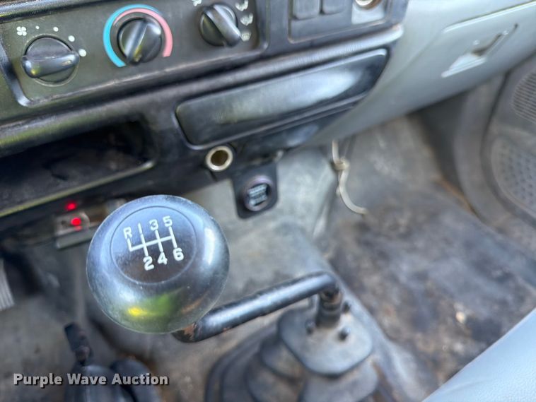 image for item YA1480 2010 Ford F750 Super Duty chipper truck