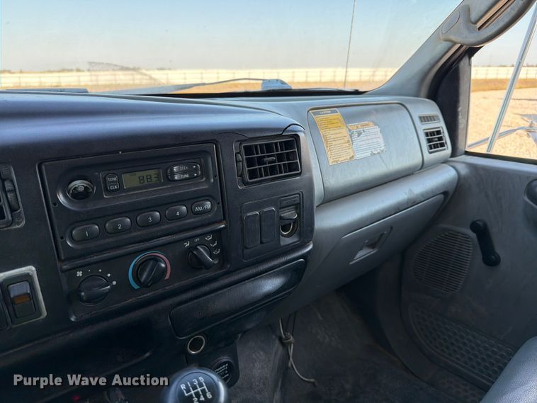 image for item YA1480 2010 Ford F750 Super Duty chipper truck