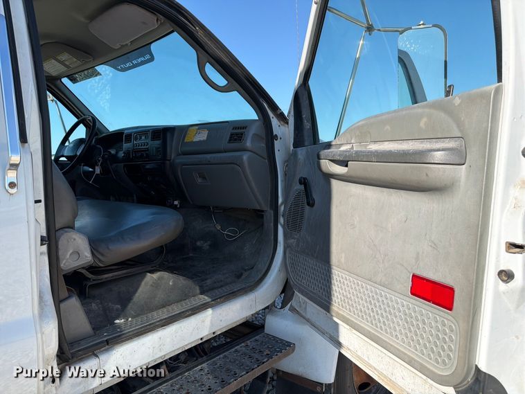 image for item YA1480 2010 Ford F750 Super Duty chipper truck